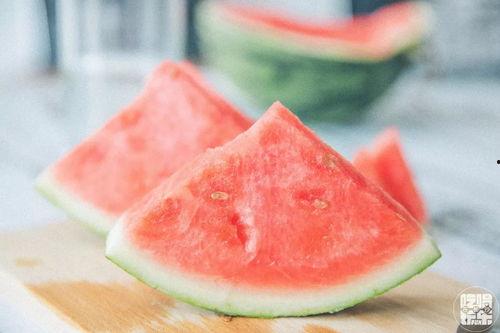 晴雨吃瓜评价,揭秘娱乐圈的喜怒哀乐